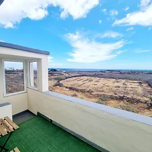 En Con Vista Al Mar Mala